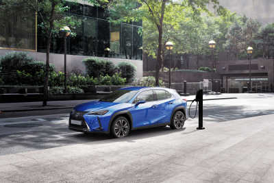 UX 300e: Lexus första elbil har klassledande kvalitet och rekordlång batteritrygghet