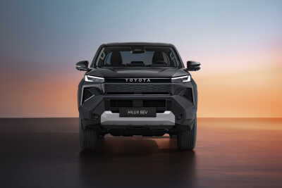 Nionde generationen av Toyota Hilux nu också med eldrift