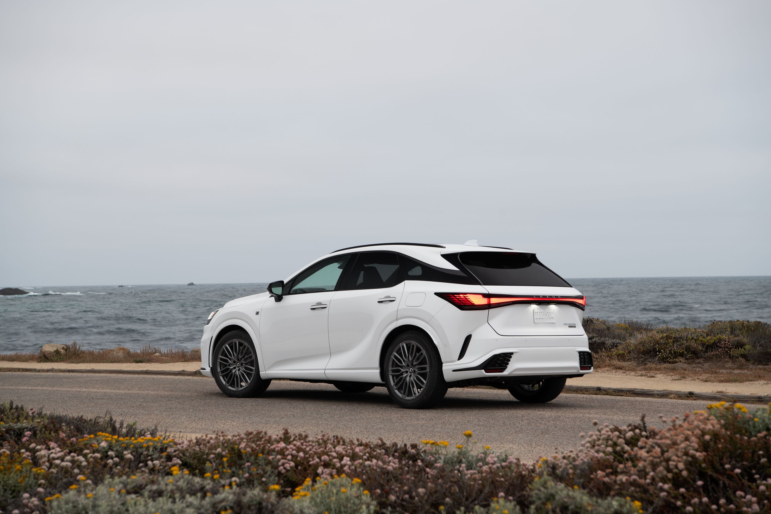 Lexus tredubblar försäljningen i Sverige — Toyota