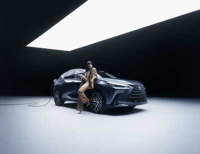 Lyssna exklusivt på Loreens nya låt Neon Lights i nya Lexus NX