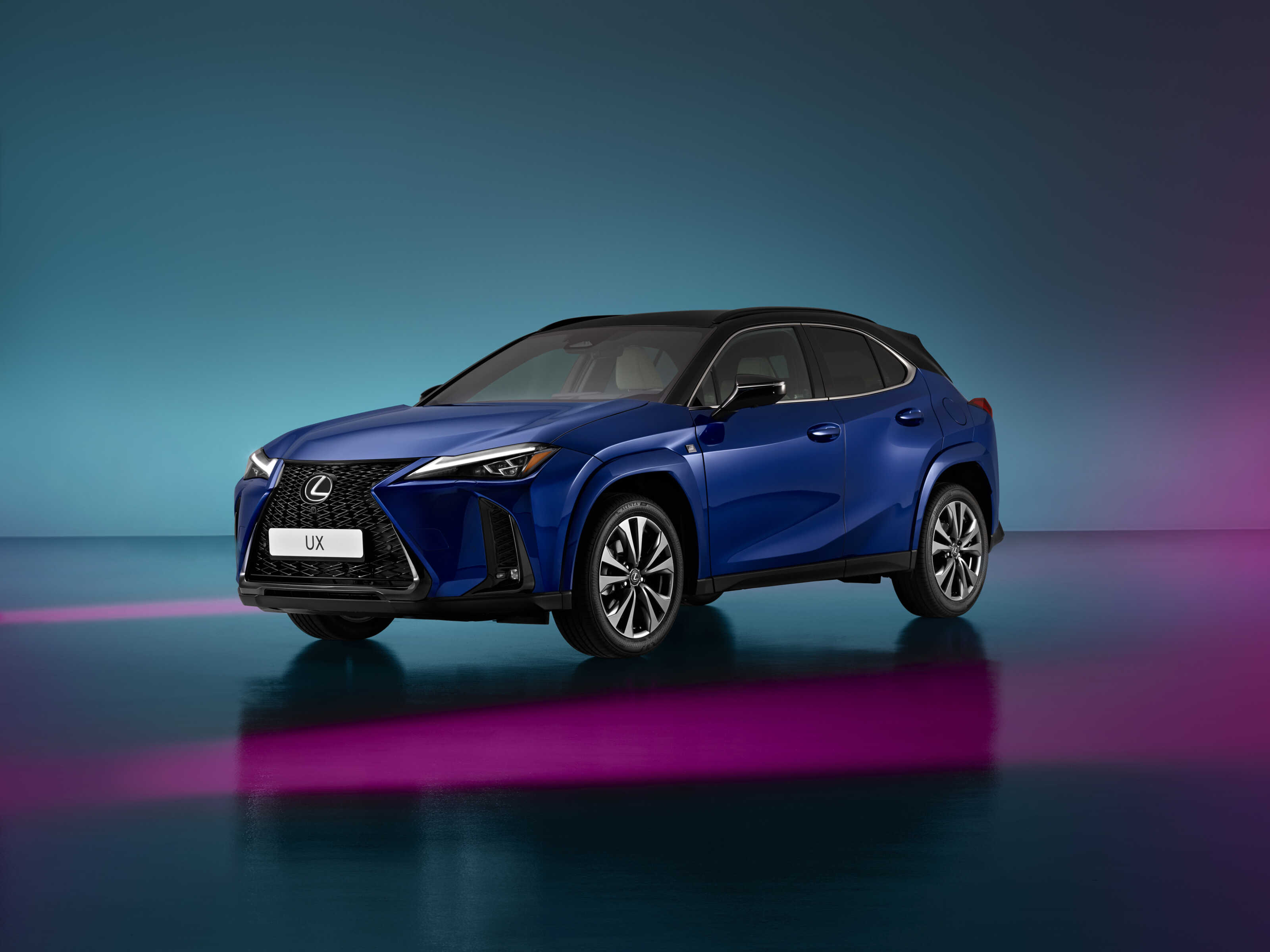Nya uppdaterade Lexus UX – mer effekt, fler säkerhetssystem och nytt ...