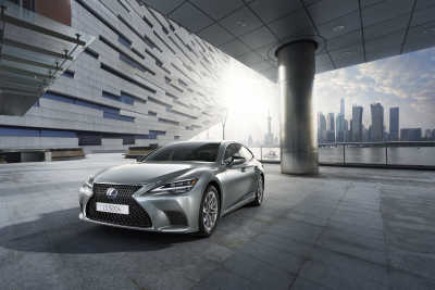 Officiell: Premiär för nya Lexus LS 500h